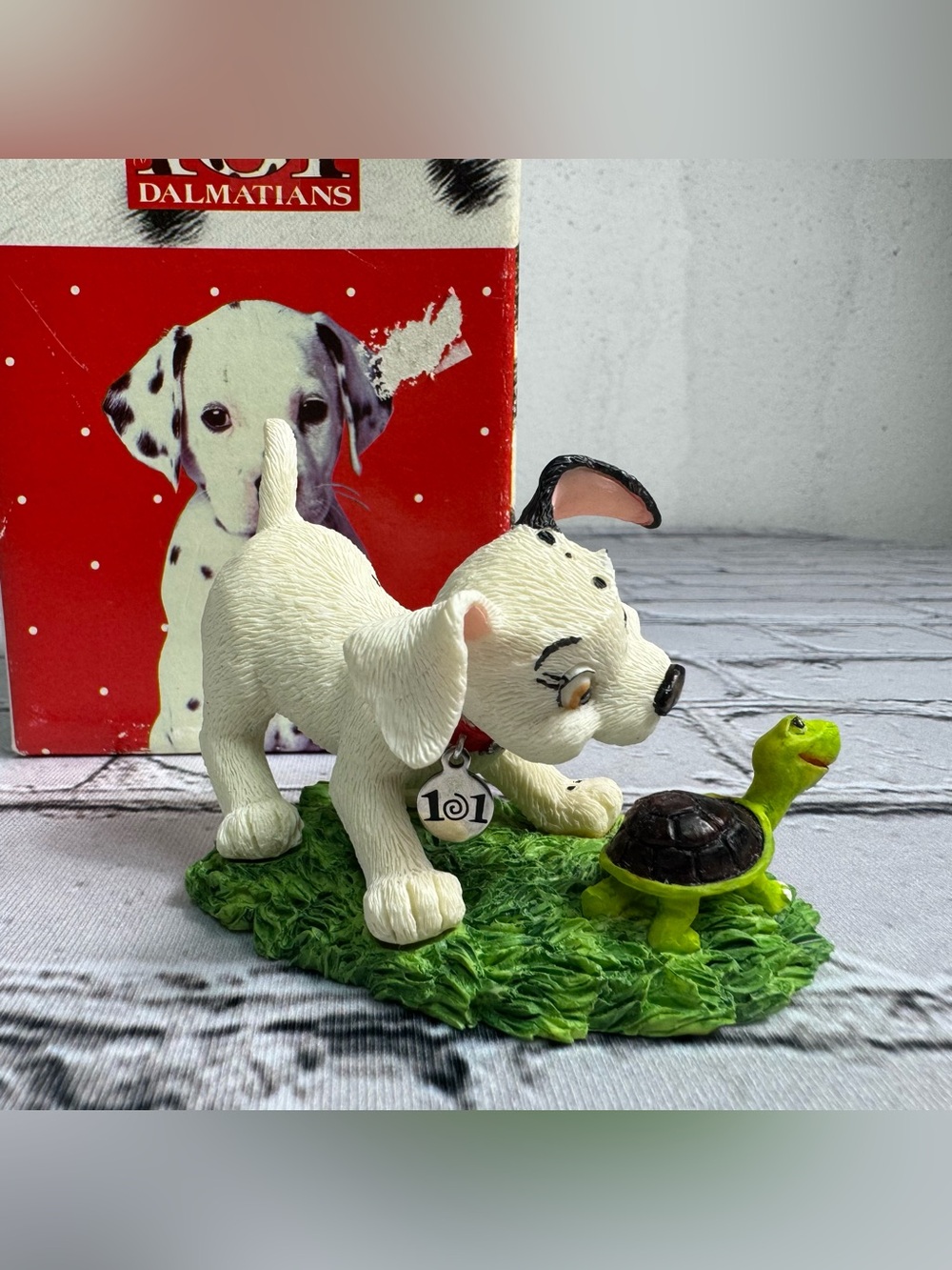Disney 101 Dalmatians Collectible Makin’ Tracks Pongo Turtle Figurine Enesco
